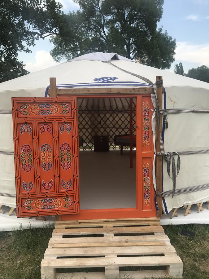 Jurta Campsite