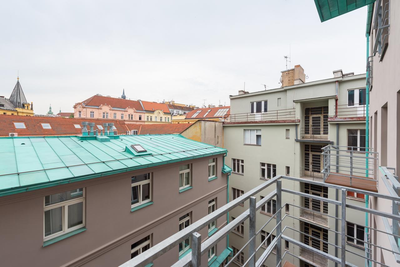 Artsy Apartment Prague