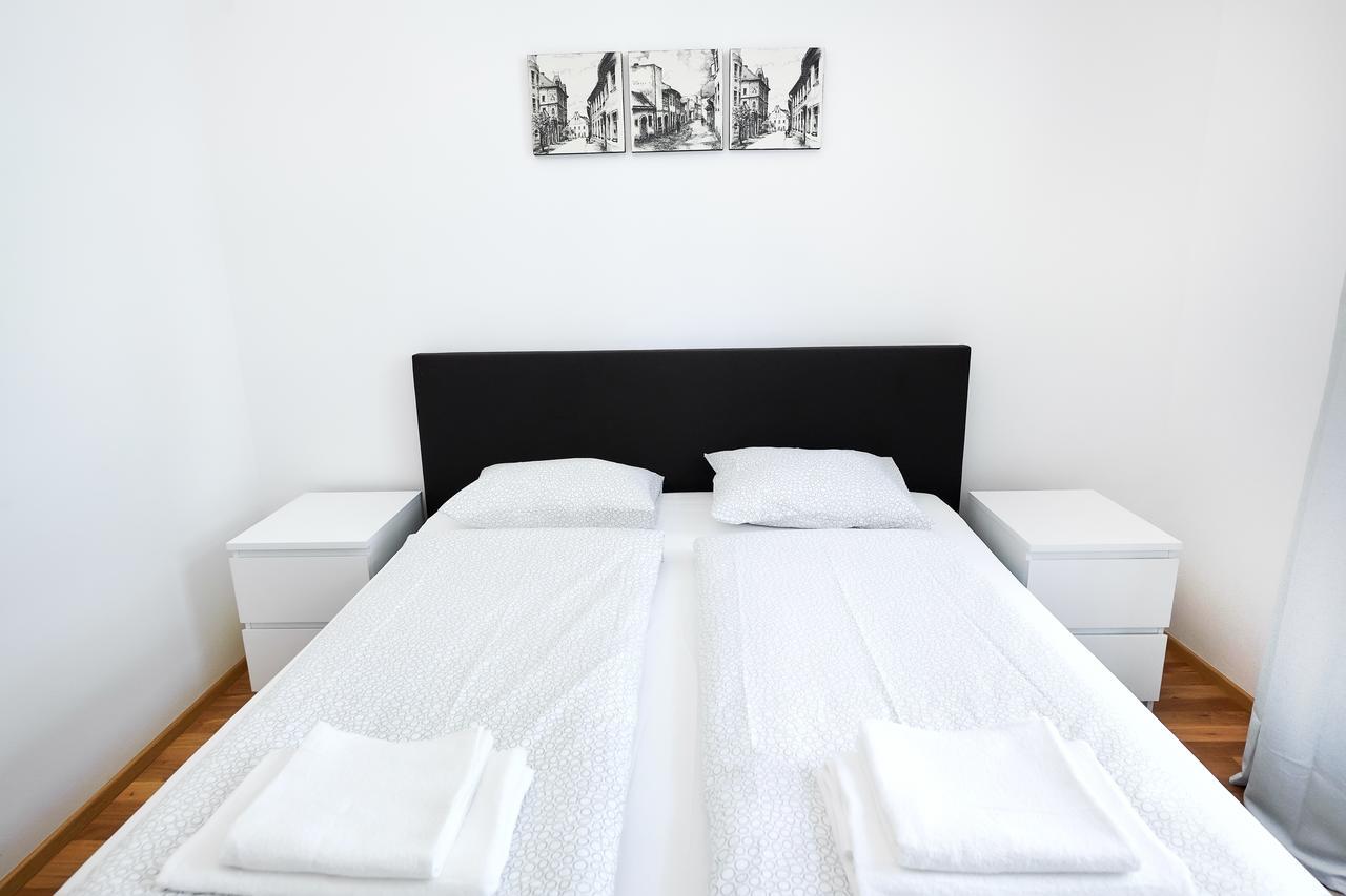 Apartment Zborovska Prague