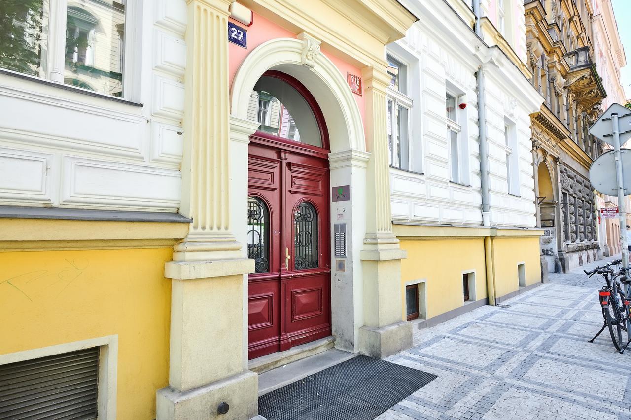 Zborovska * Prague