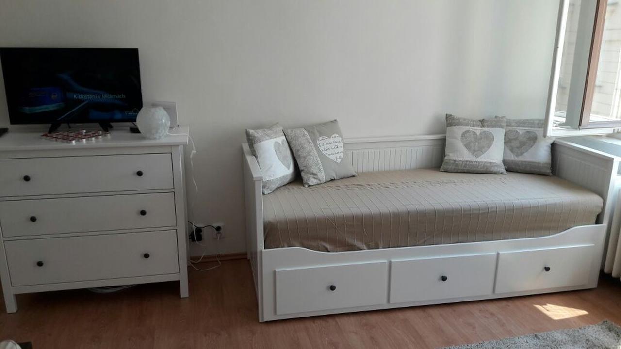 Long Apartment *