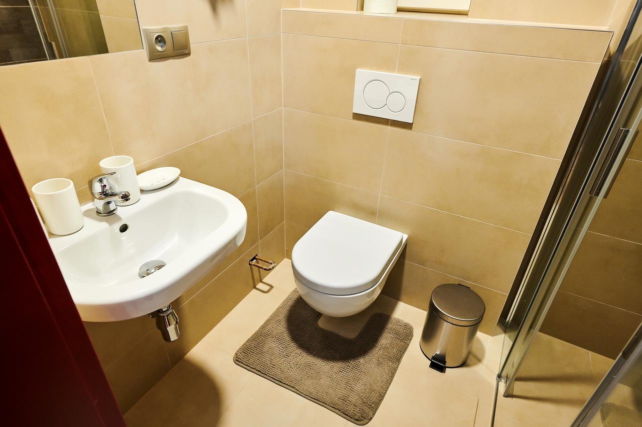 Zborovska Apartment