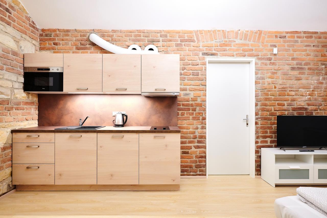 Zborovska Apartment *