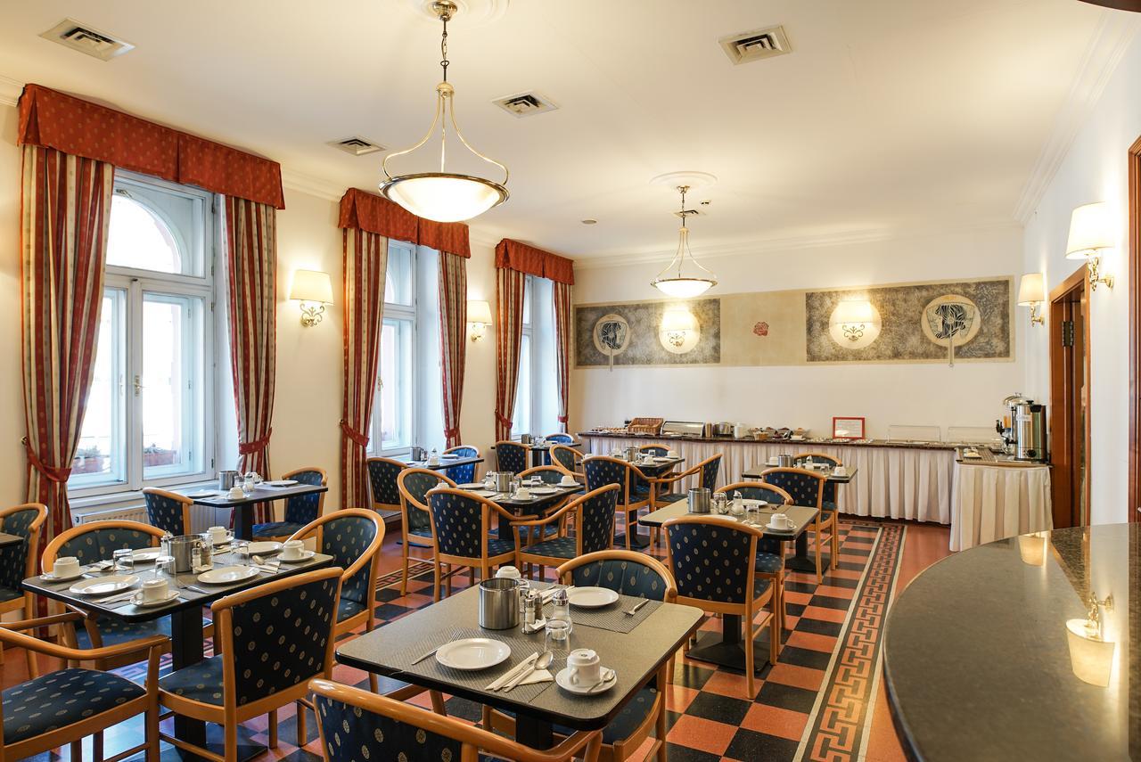 Tivoli Otel 3*