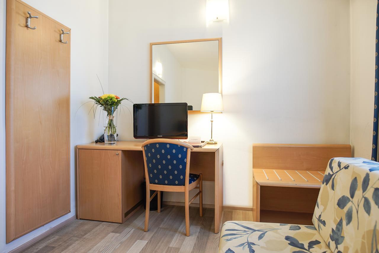 Tivoli Otel 3*