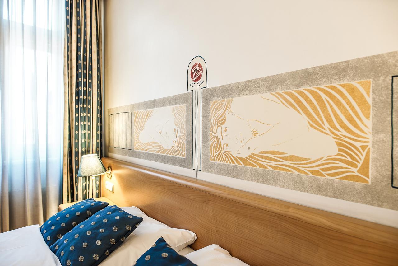 Tivoli Otel Prag