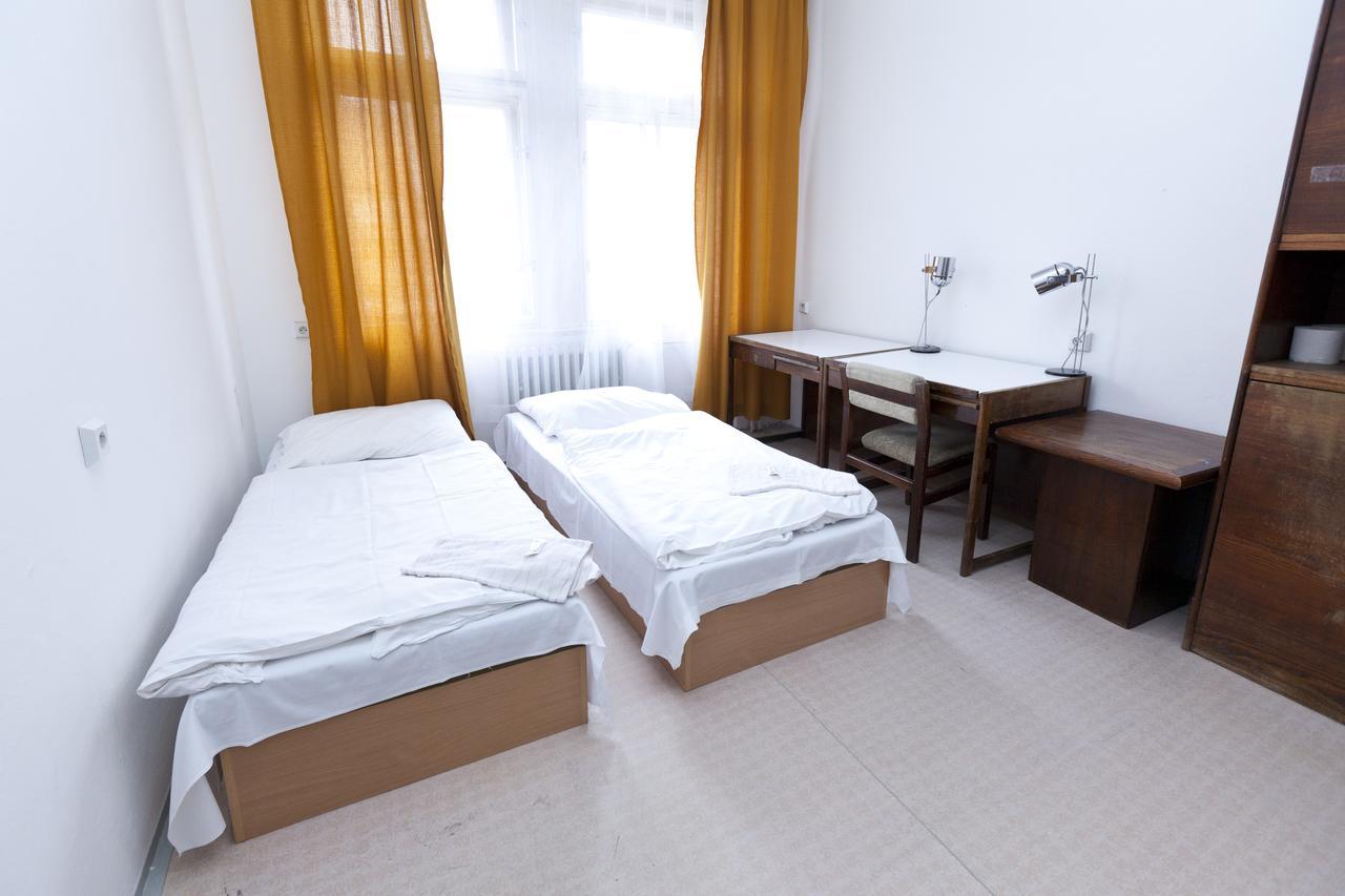 Hlavkova Hostel *