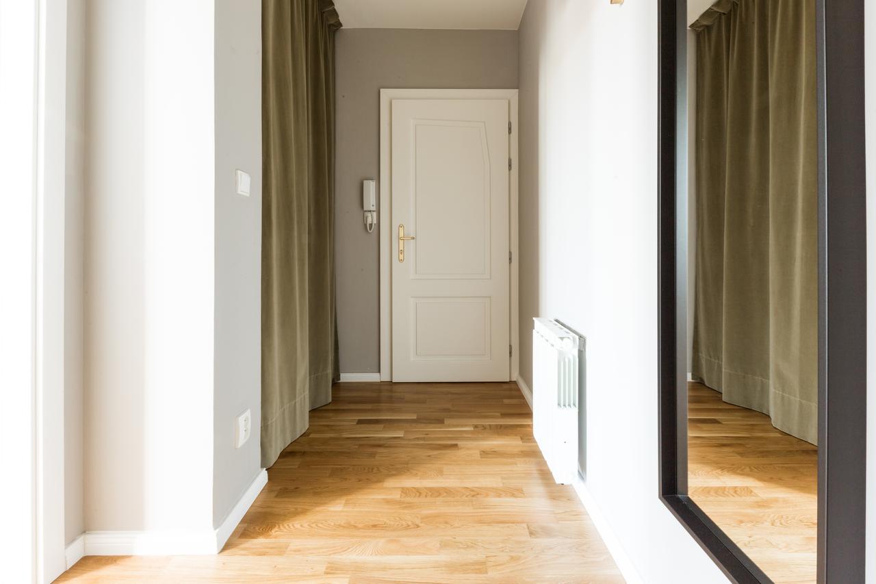 Days - Sunny Riverside With Terraces Daire *
