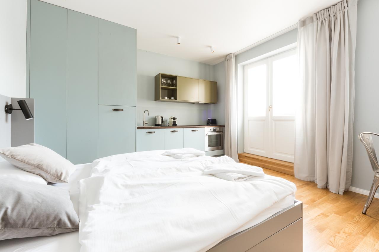 Daire Days - Sunny Riverside With Terraces *