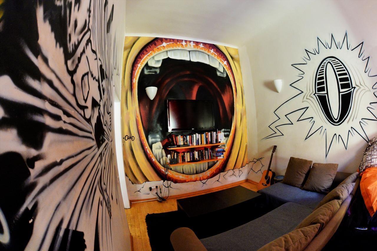 Hostel The Madhouse *