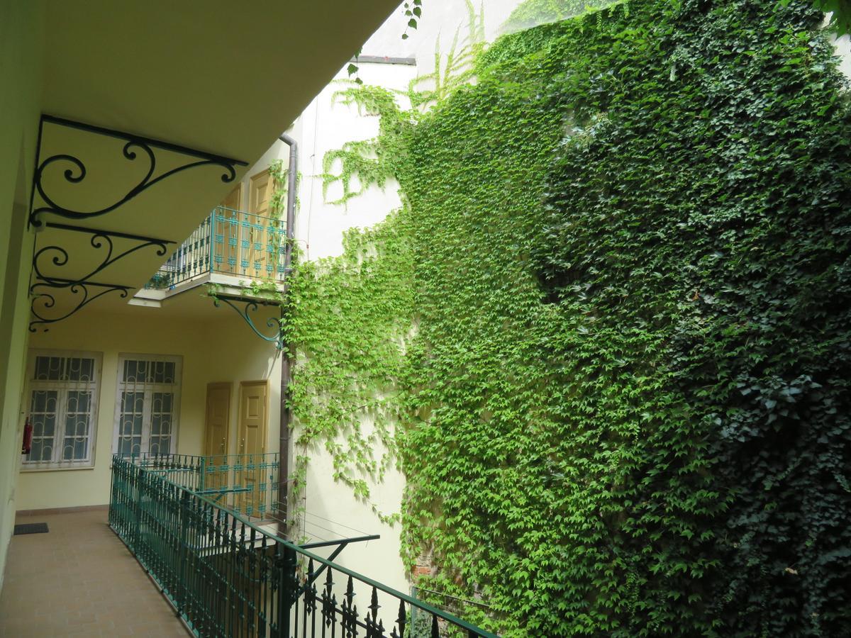Apartment Charming Old Town Centre Studio
