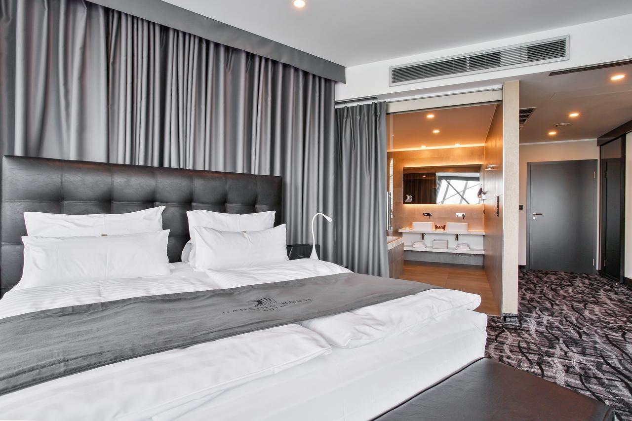 Dancing House - Tancici Dum 4*