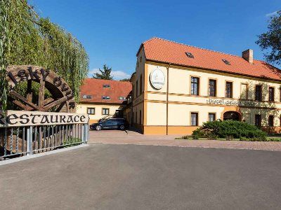 Selsky Dvur - Bohemian Village Courtyard Otel 4*