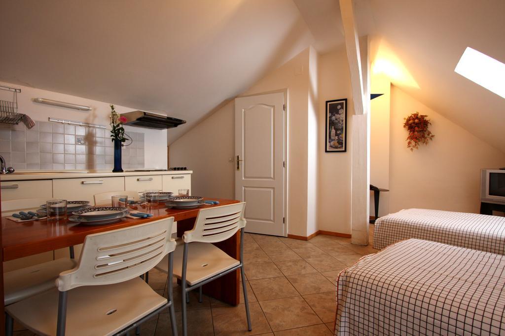 V Tunich Hostel *
