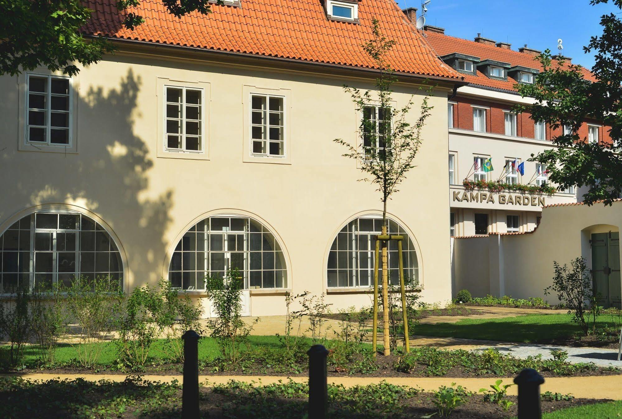 Pytloun Kampa Garden Prague