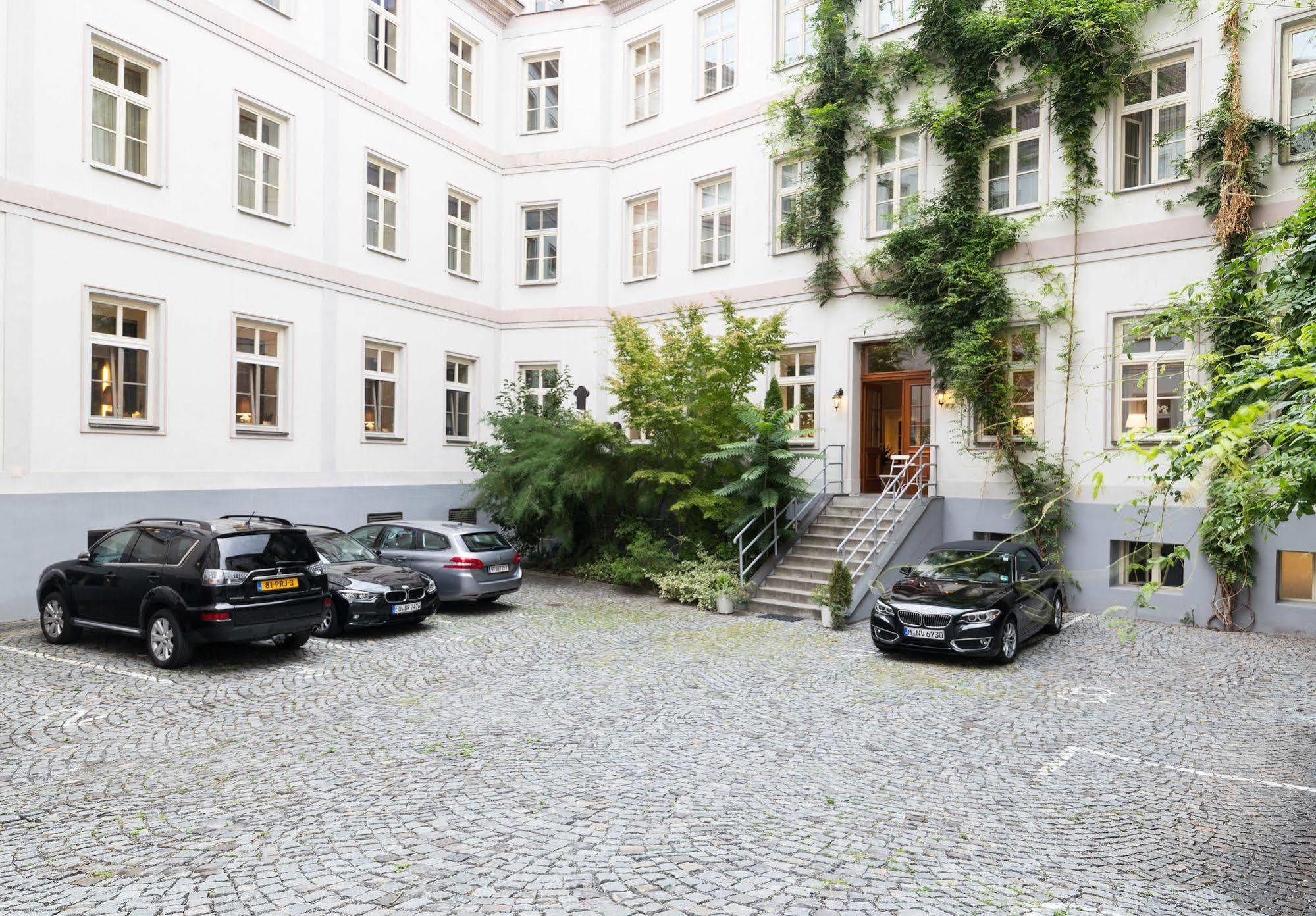 Unitas 4* Prague