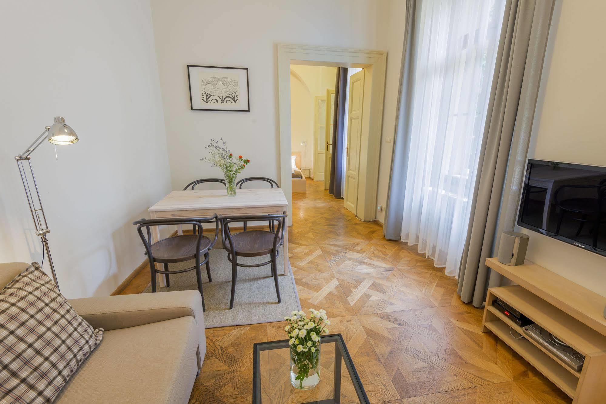 Apartment Bohemia Centre *