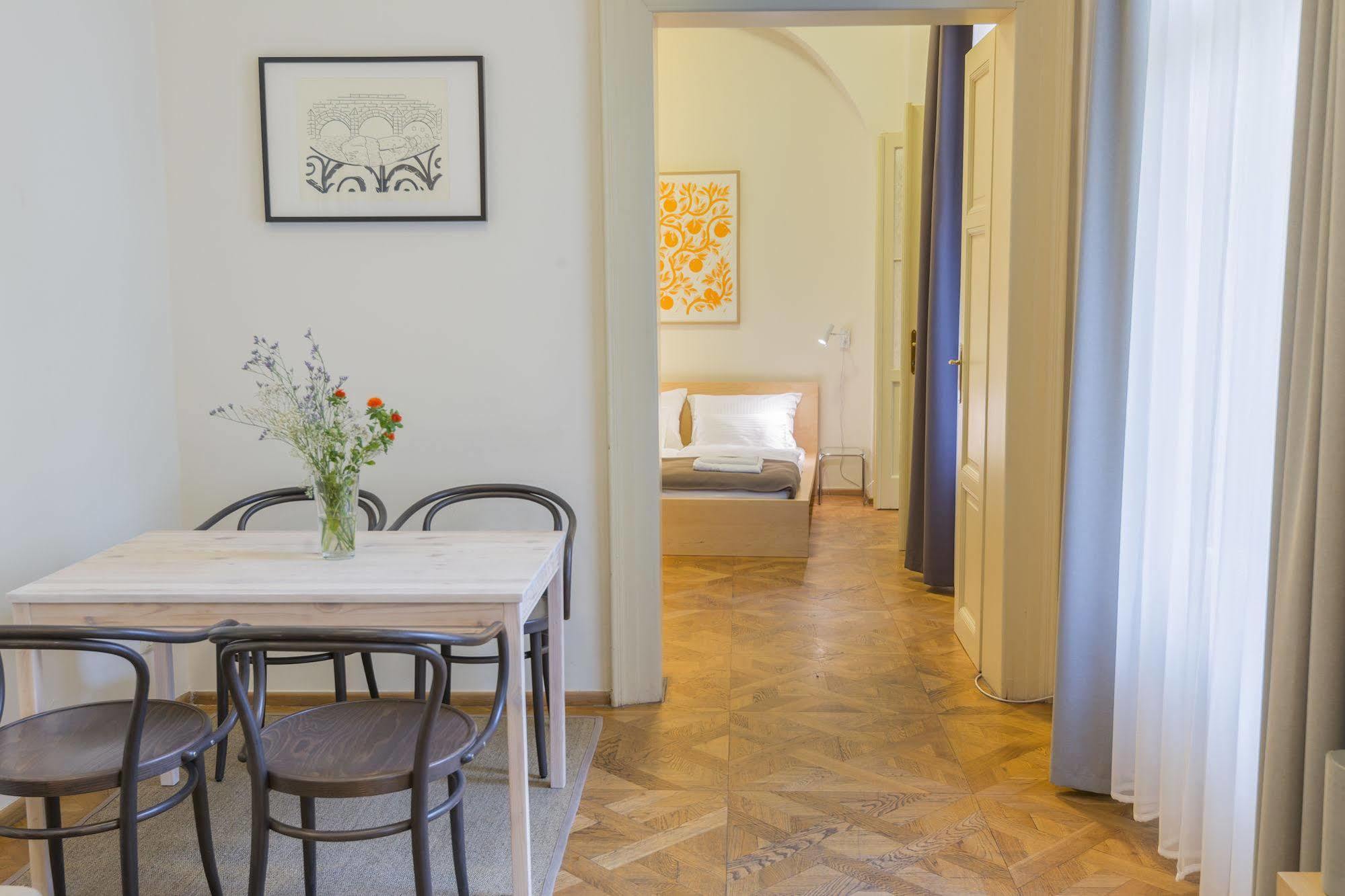 Bohemia Centre Apartment *