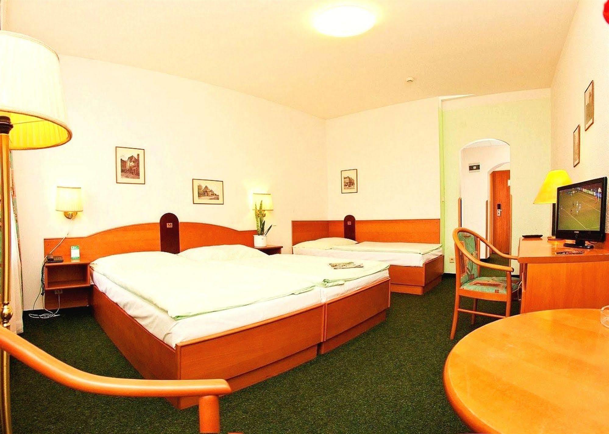 Hotel Merkur - Czech Leading Prague