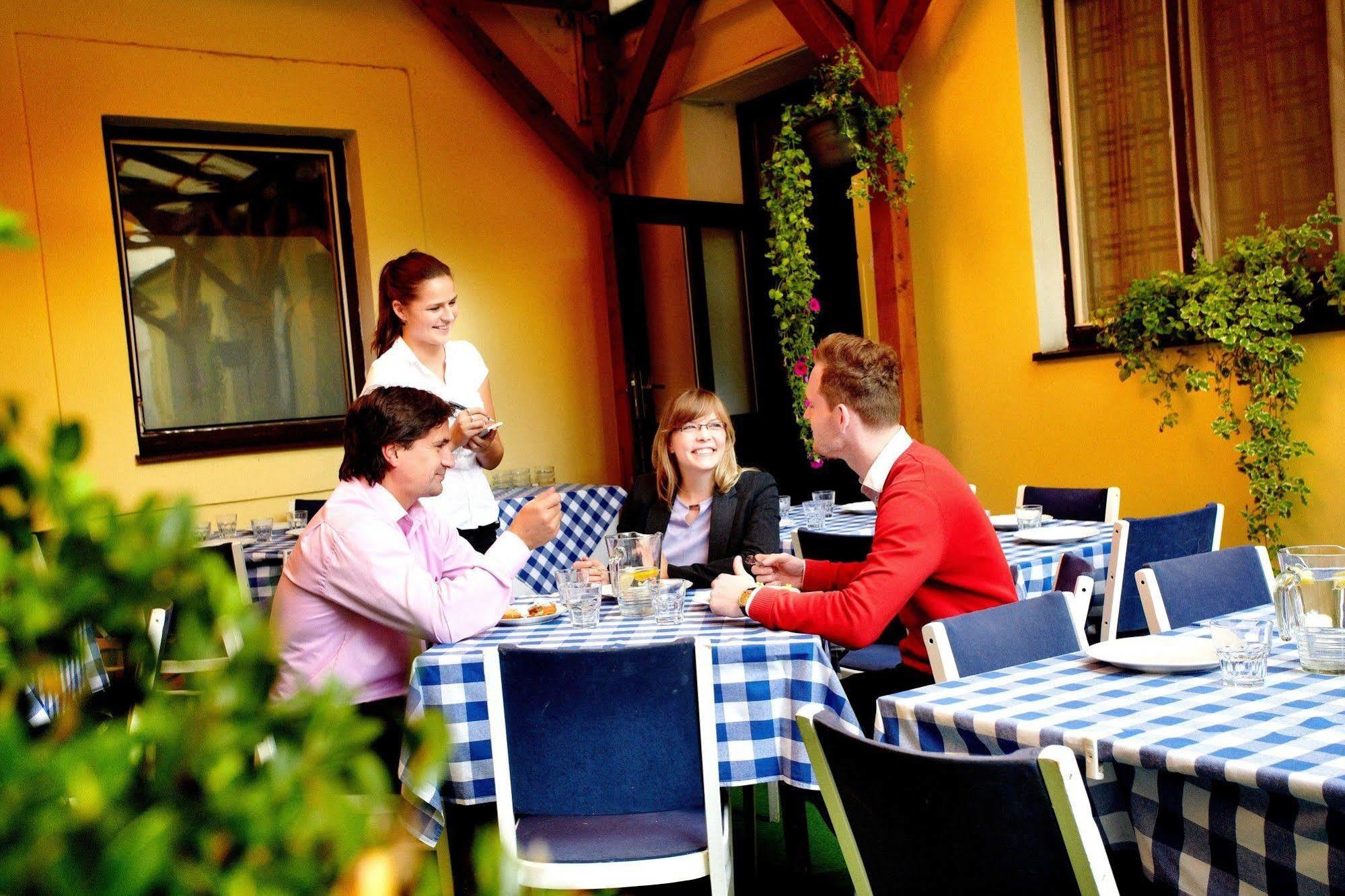 Hotel Merkur - Czech Leading Prague