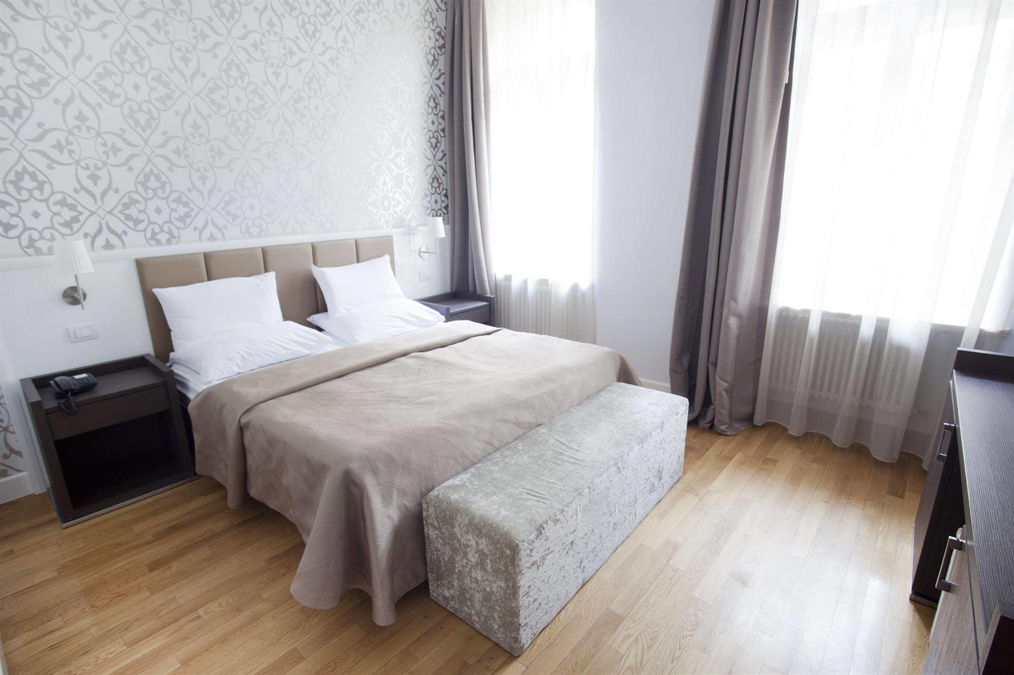 Deminka Palace 4* Prague