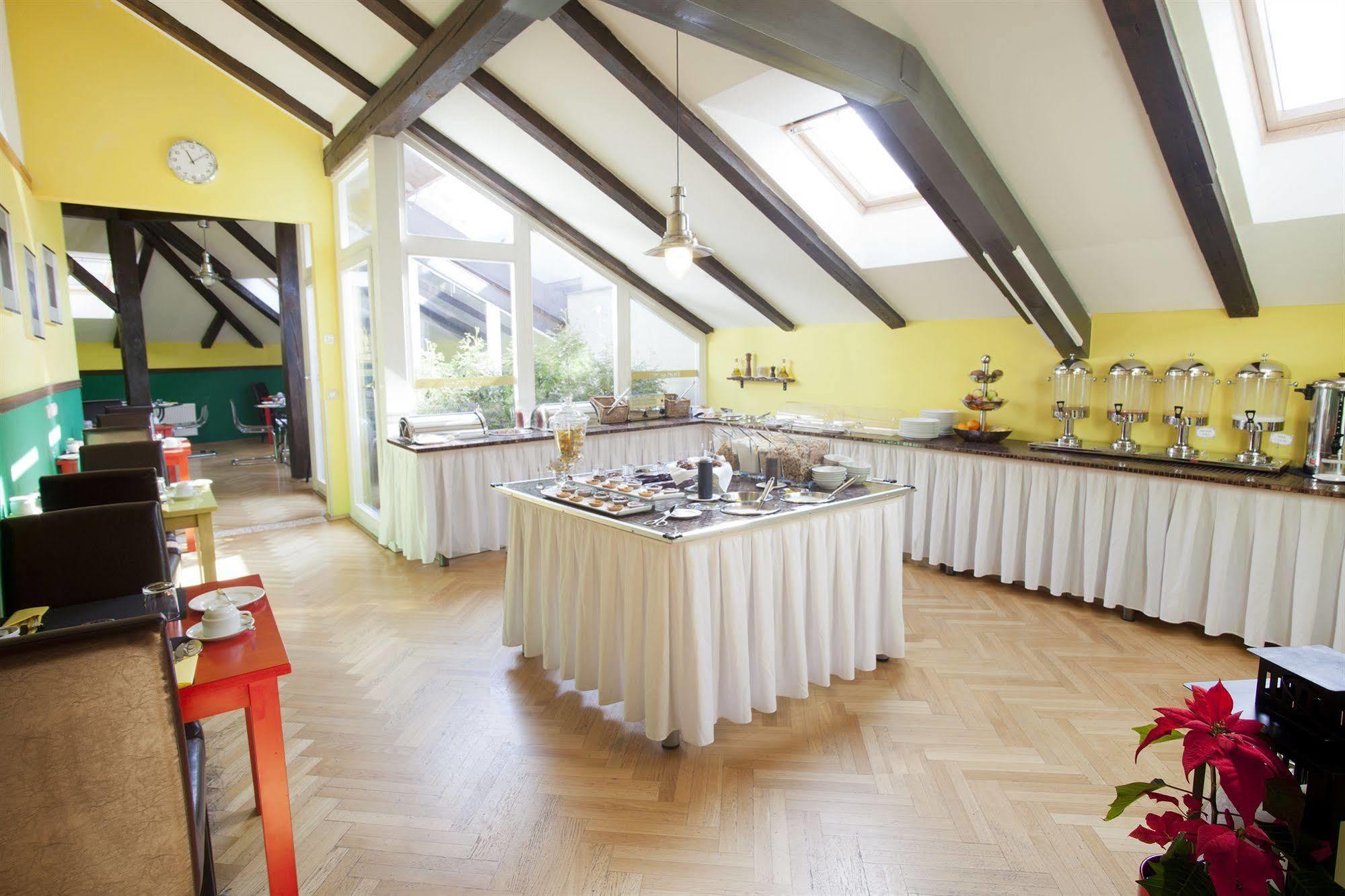 Deminka Palace Hotel Prague