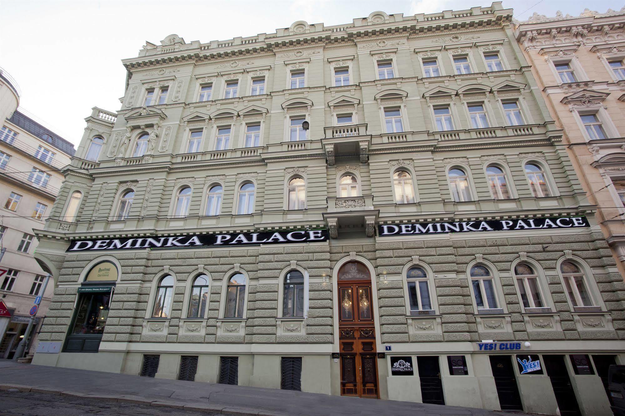 Deminka Palace Hotel 4*