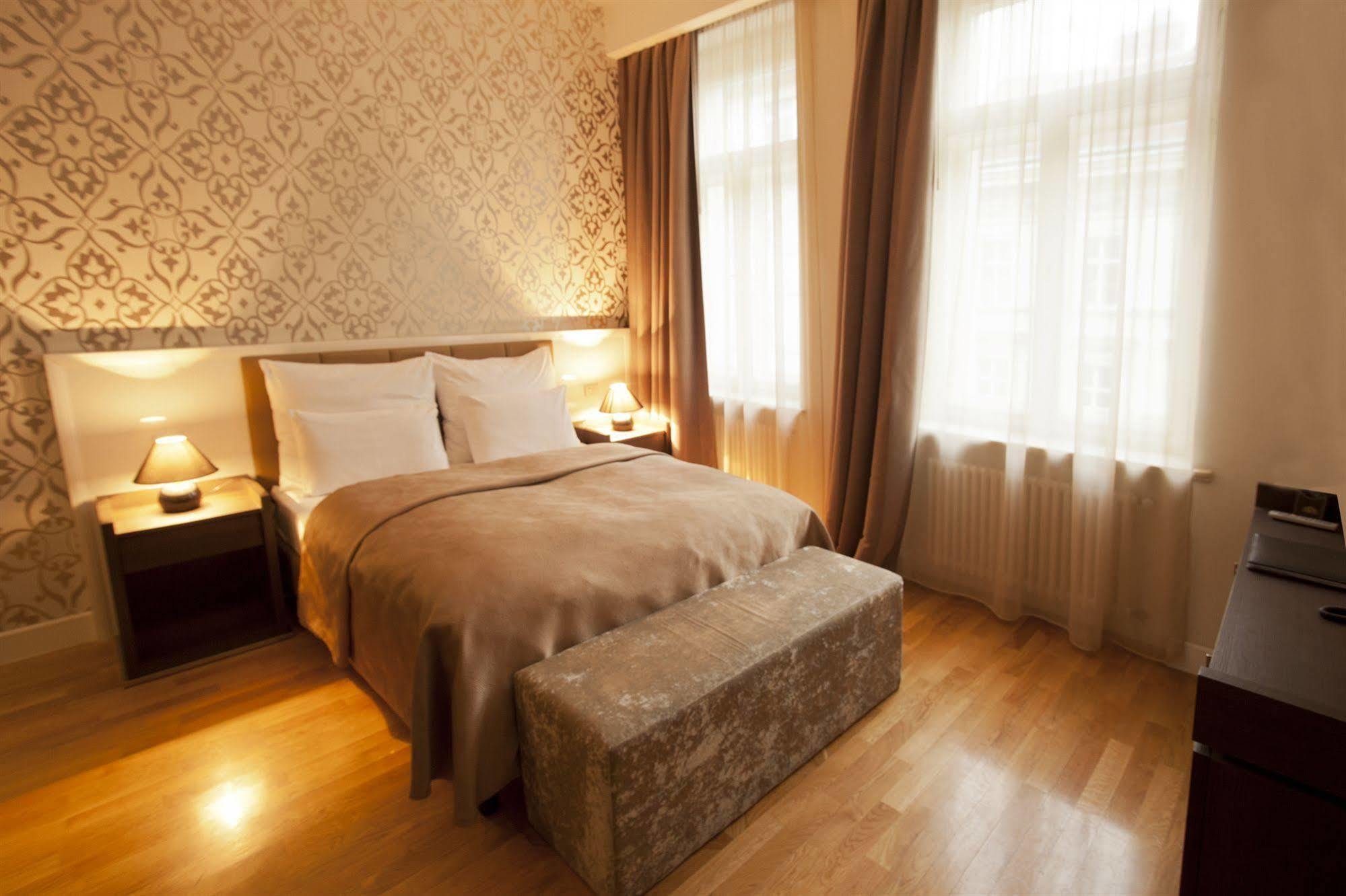 Deminka Palace Hotel