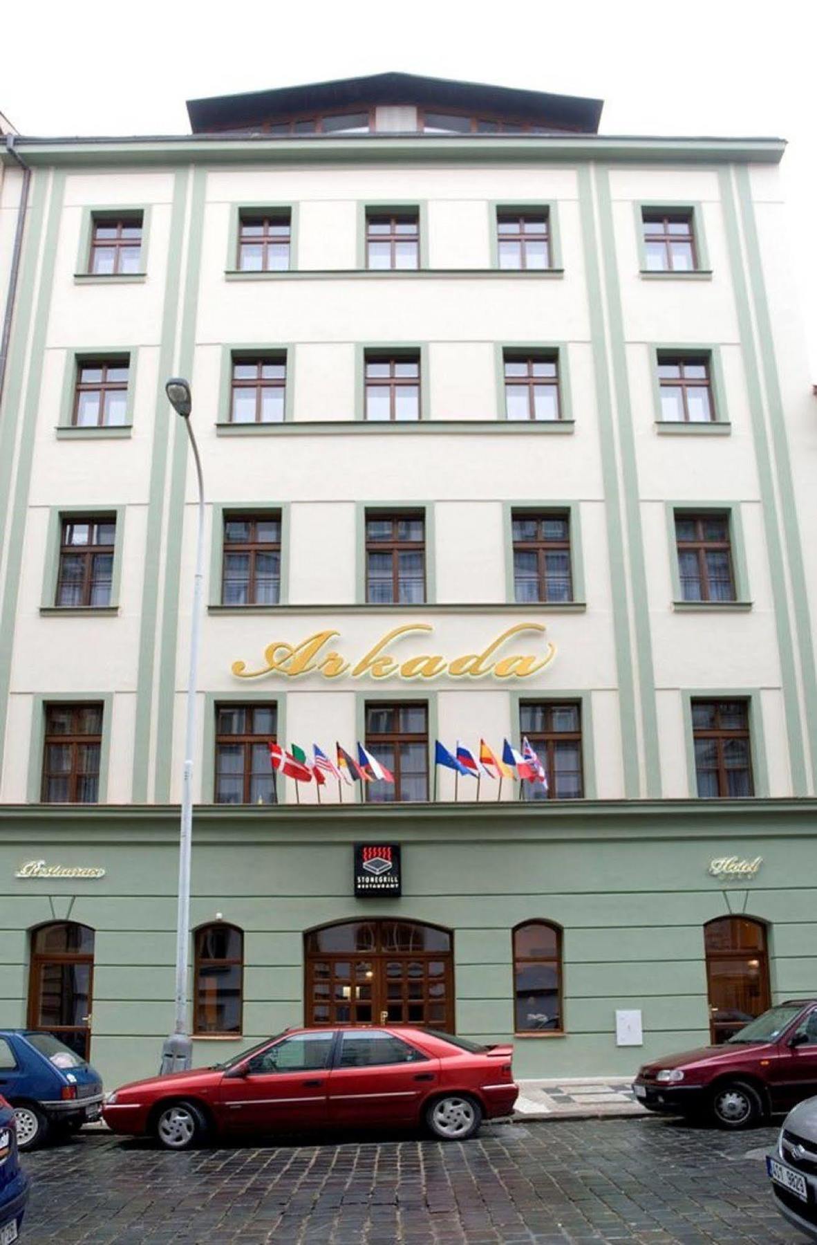Hotel Arkada 4*