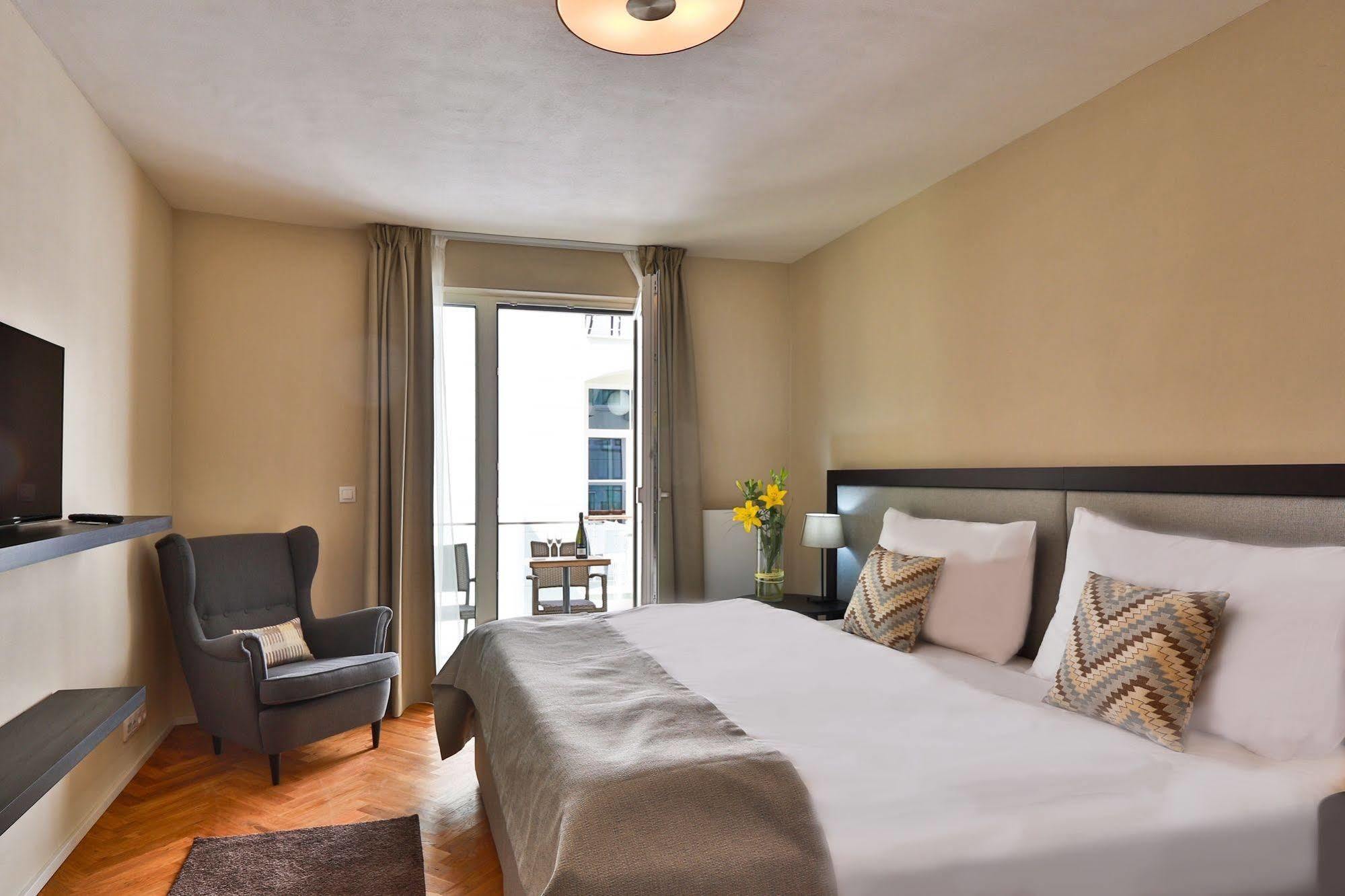 Apart Otel & Prag