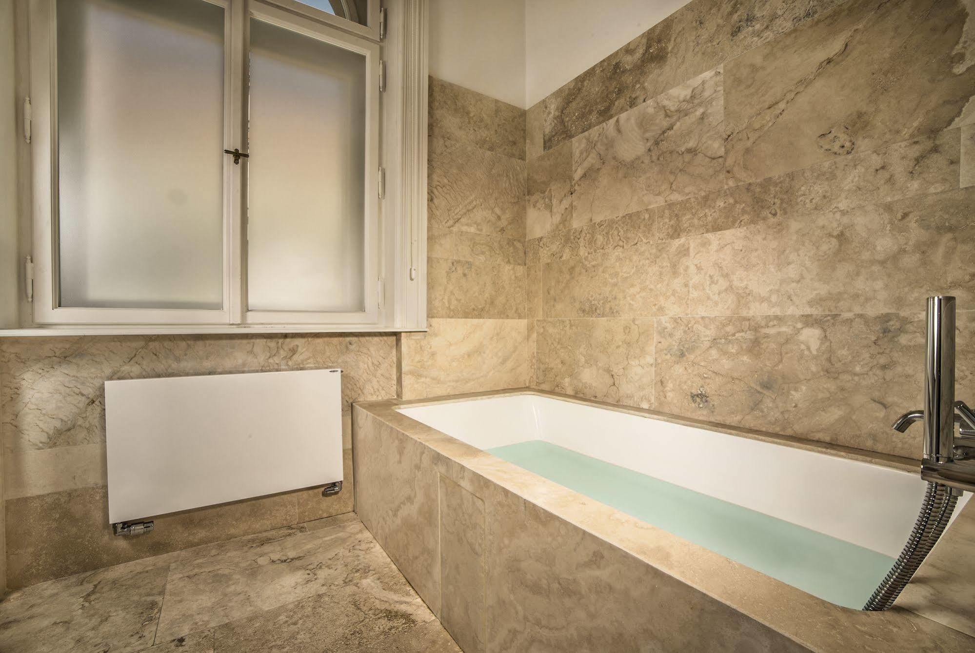 Golden Crown 4* Prague