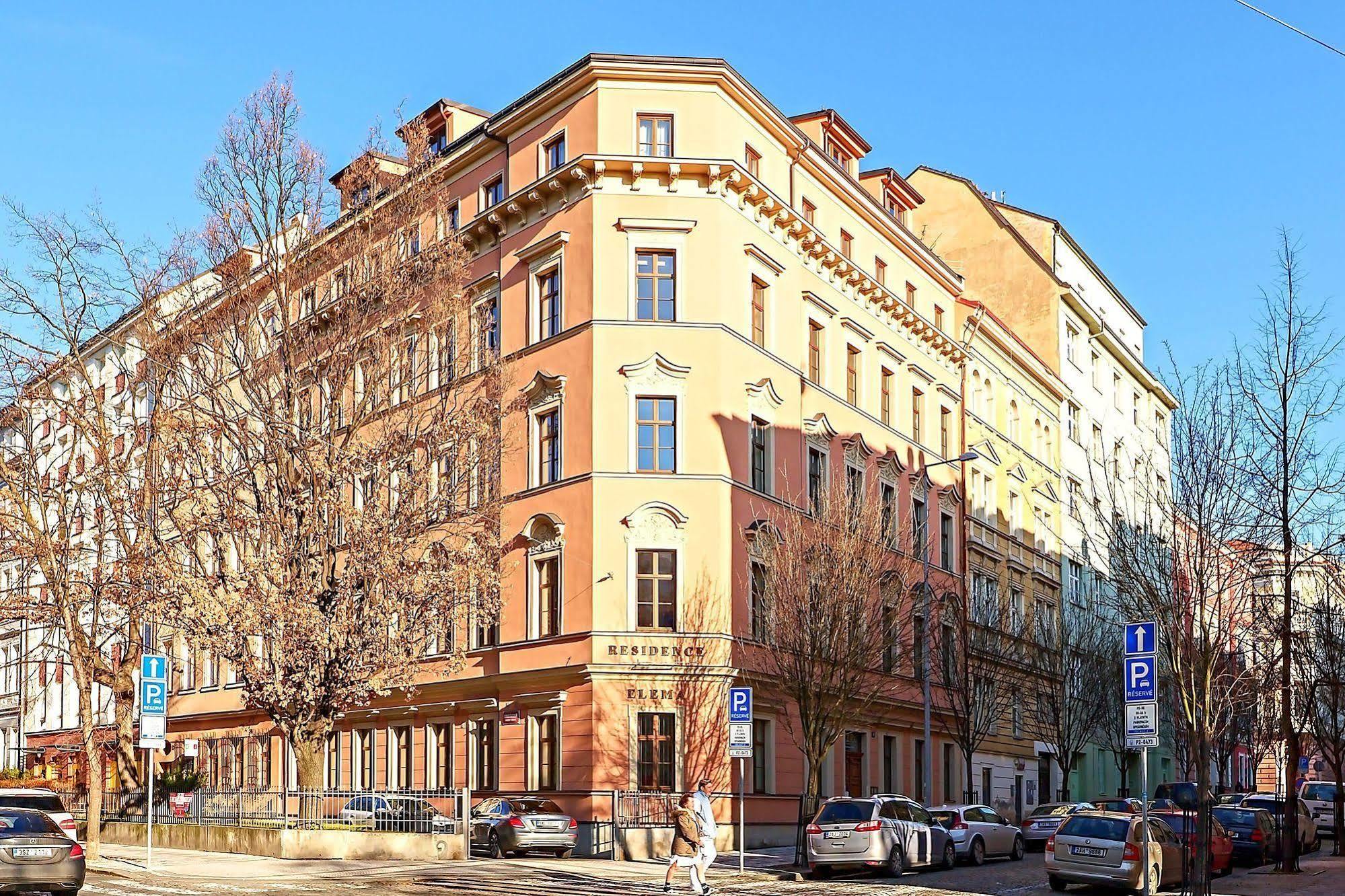 Ginosi Elema Apartel * Prague