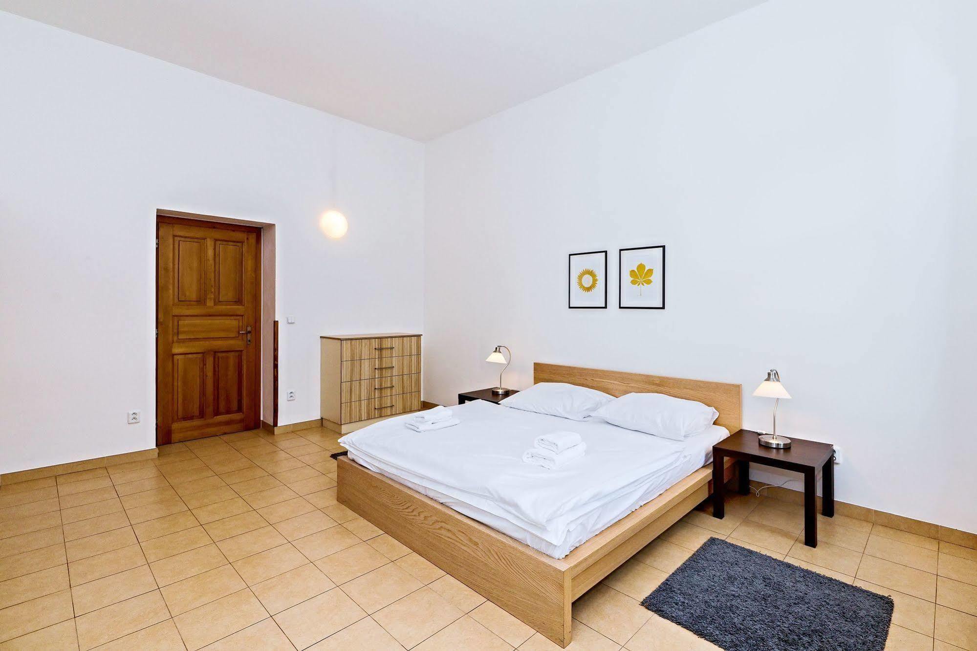 Ginosi Elema Apartel Apartment Prague