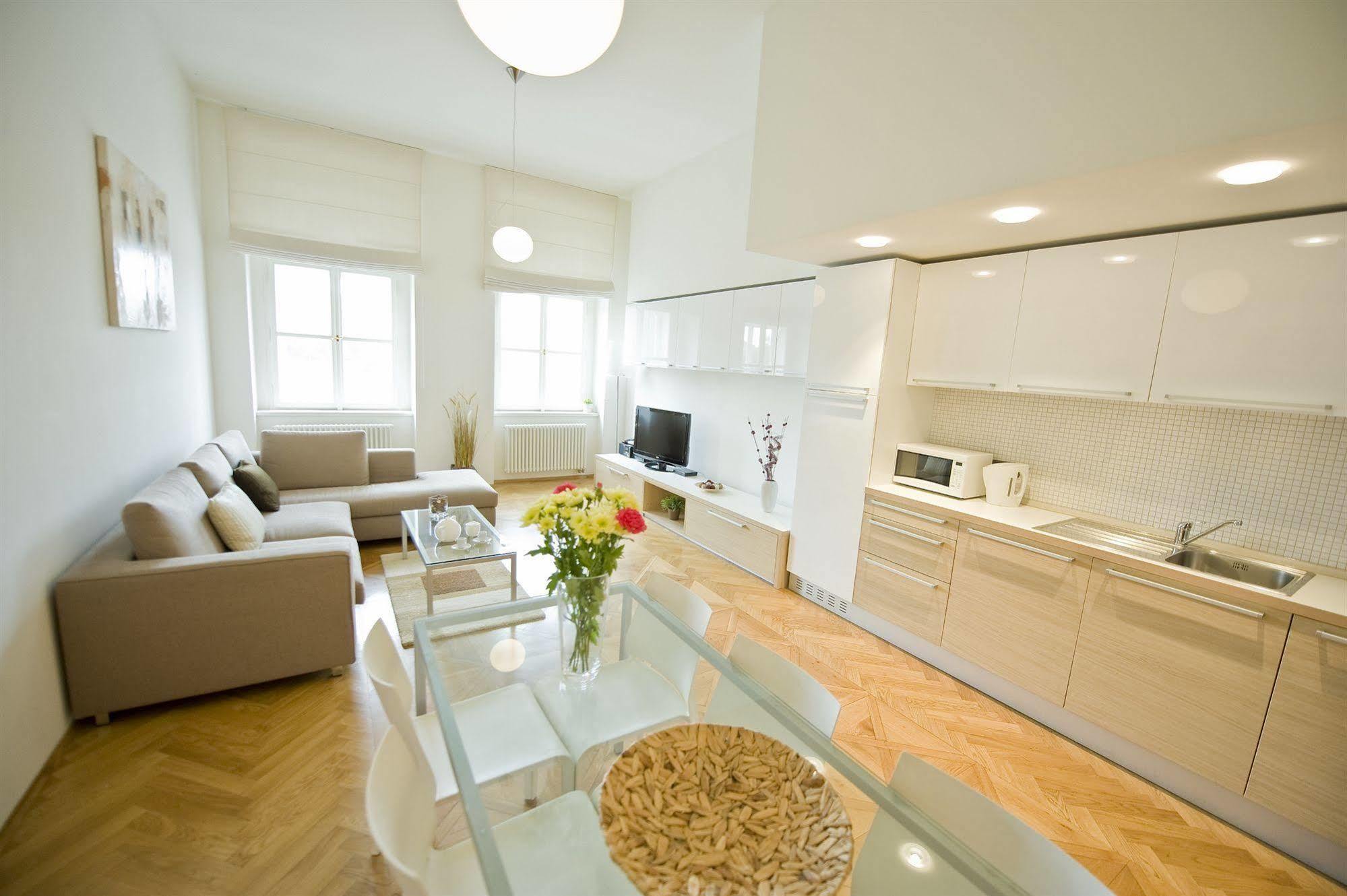 Bohemia Old Town Apartment *