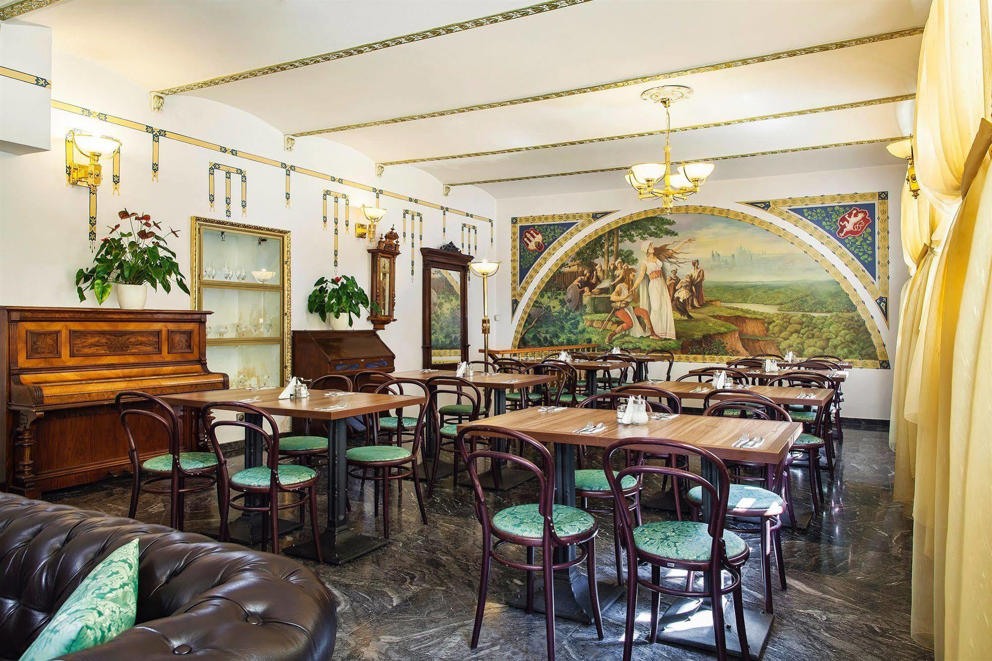 Taurus Hotel 4*