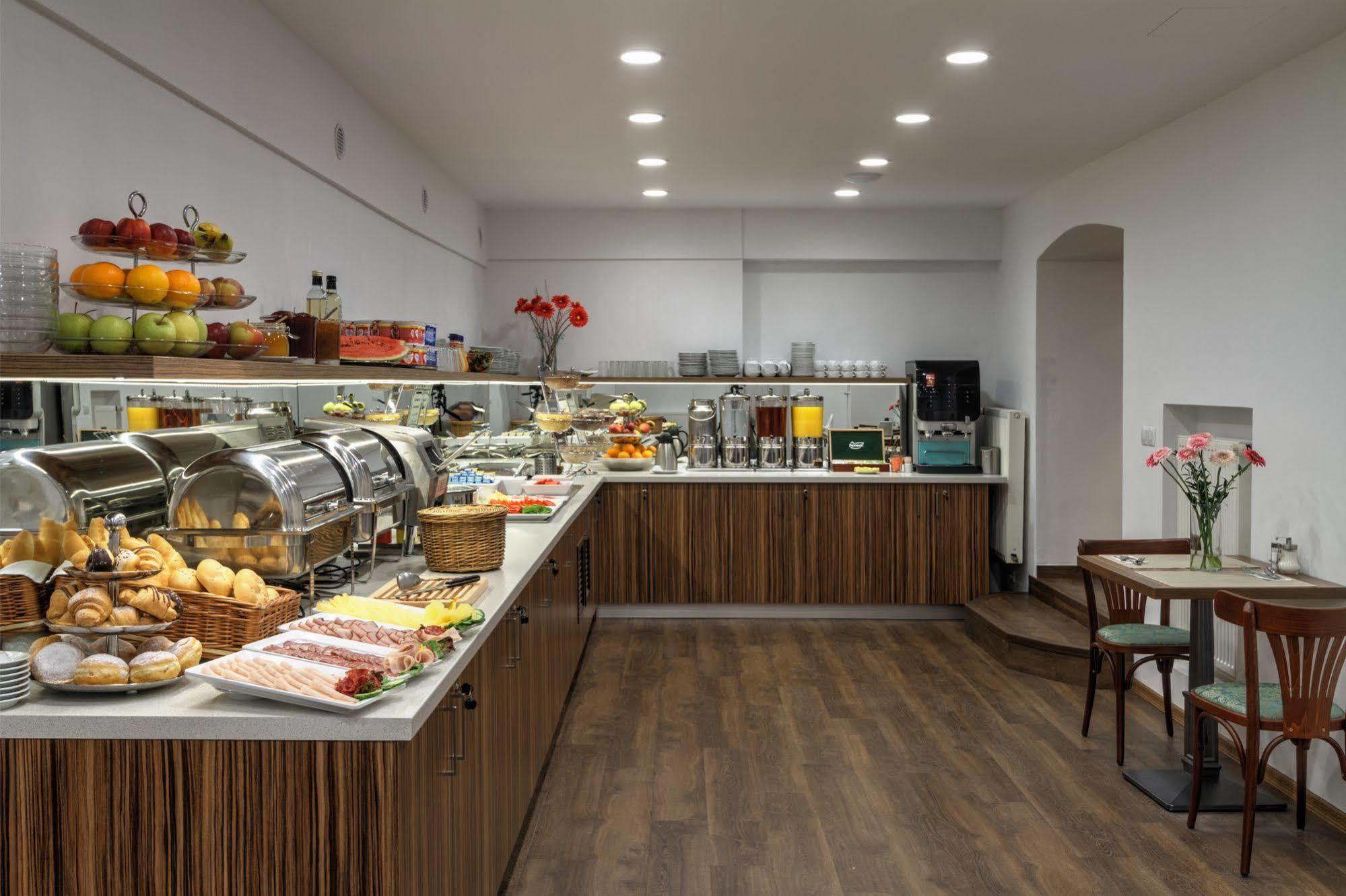 Taurus 4* Prague