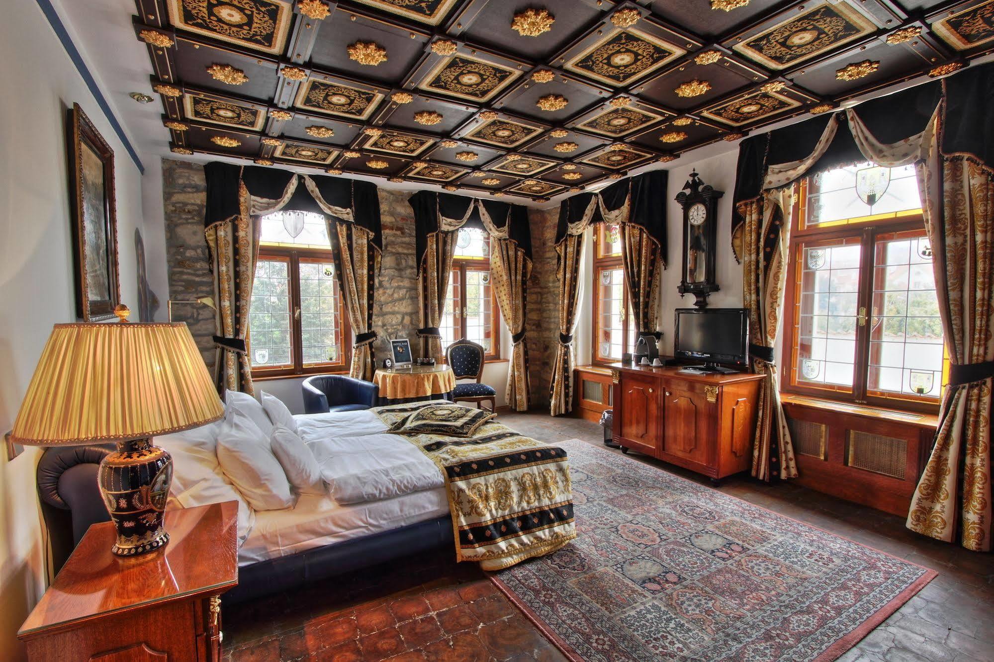 U Pava Otel