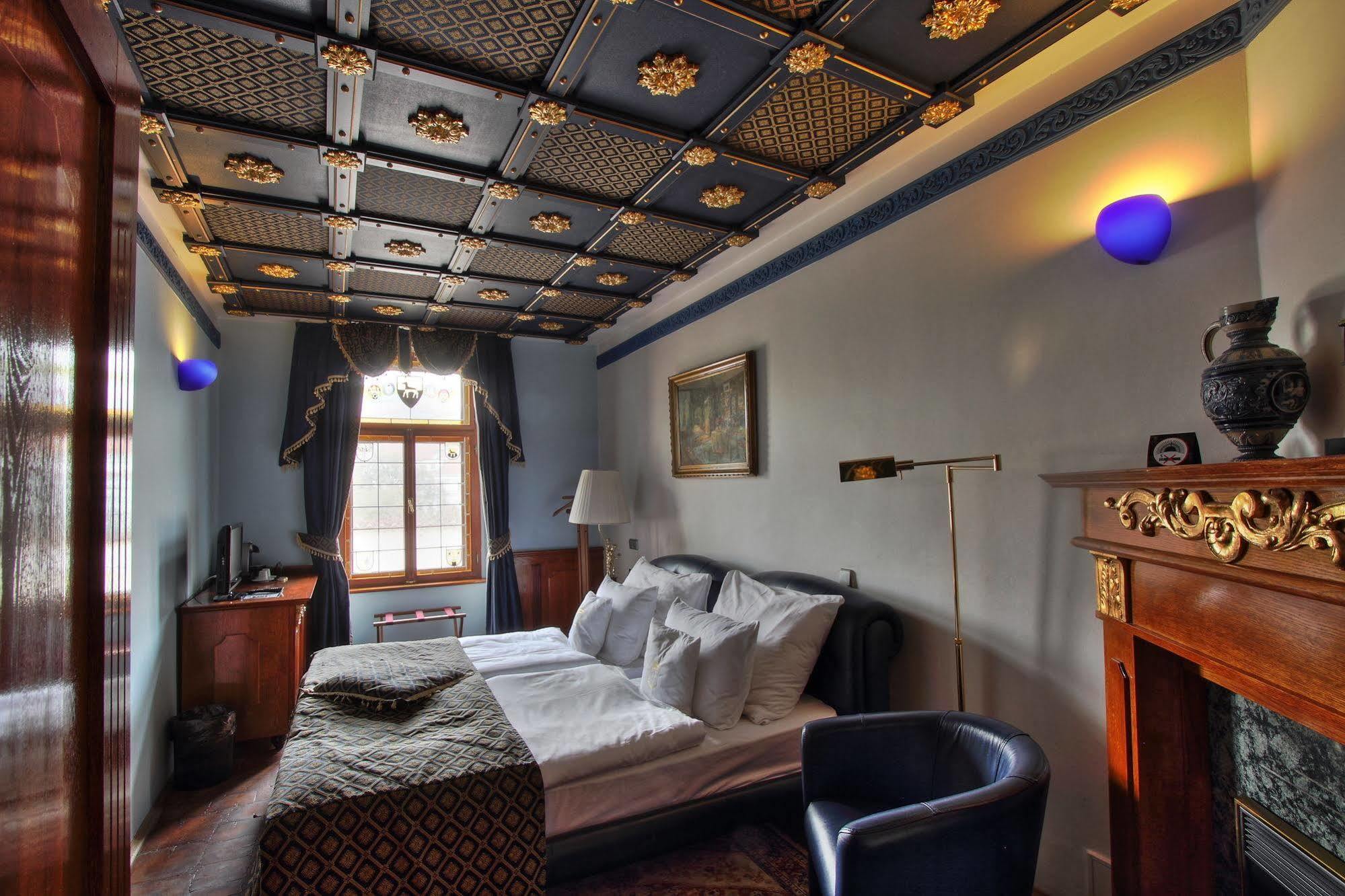 U Pava Otel