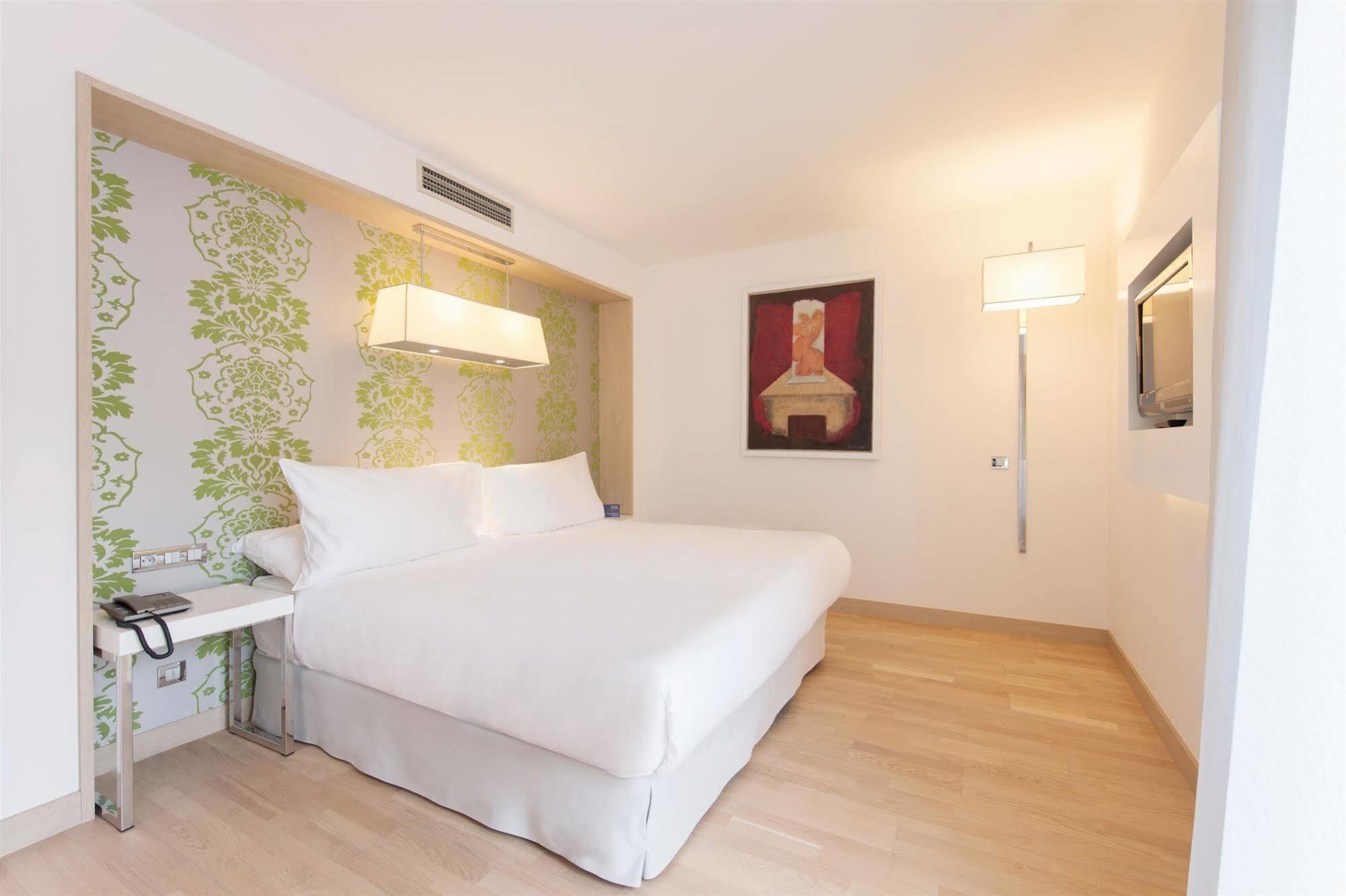 Hotel Occidental Five