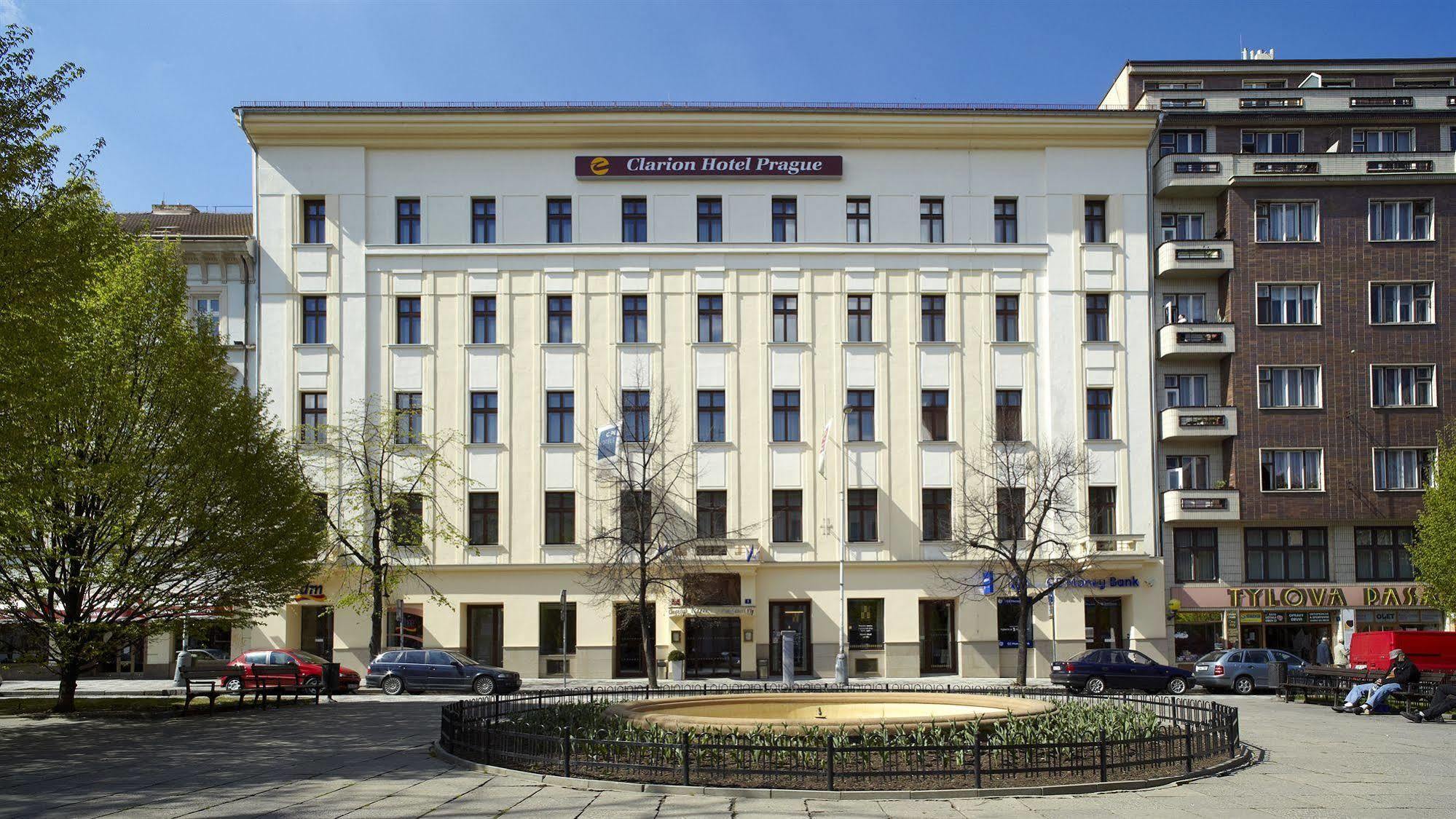 Clarion Hotel