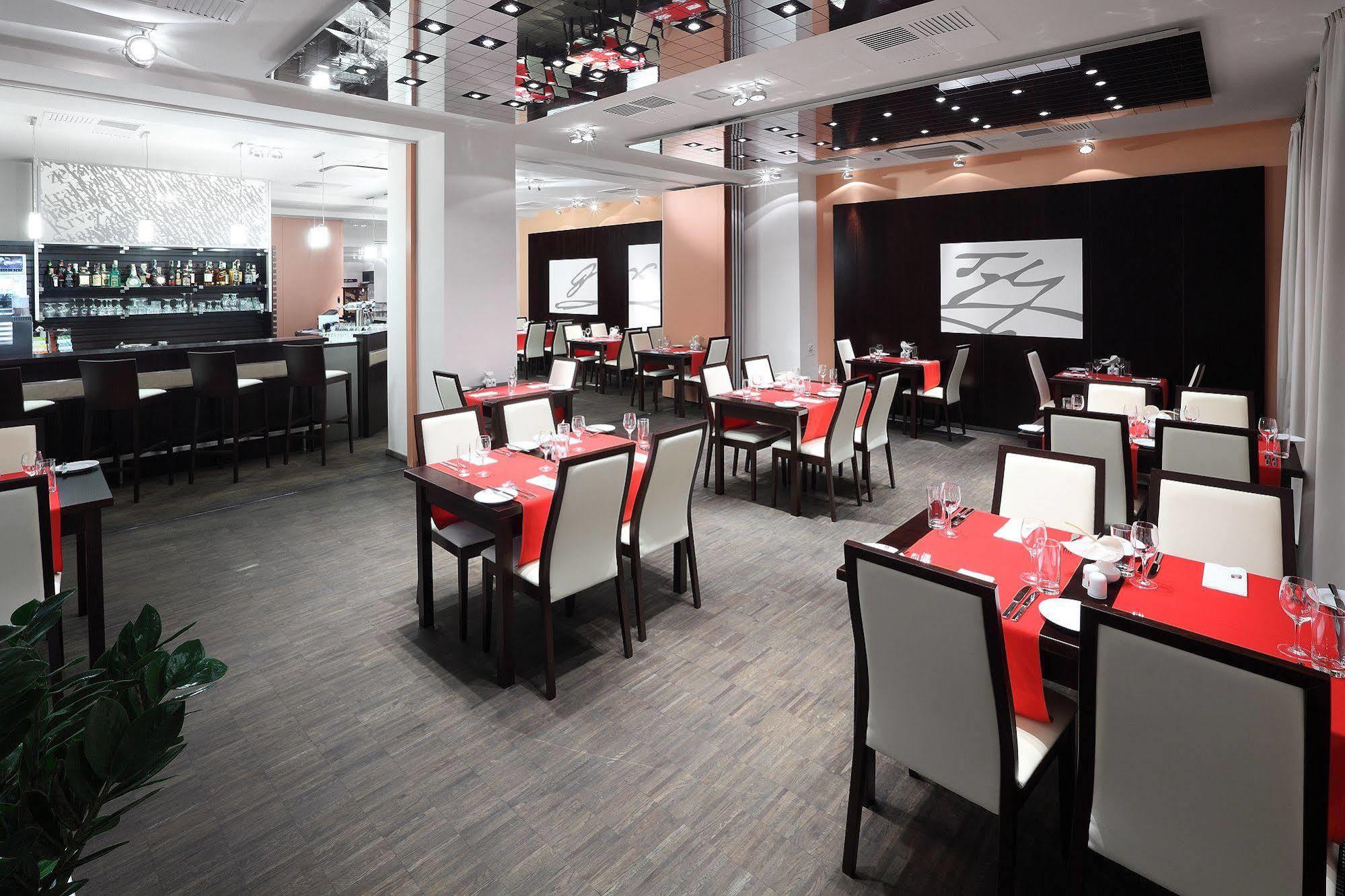 Hotel Clarion