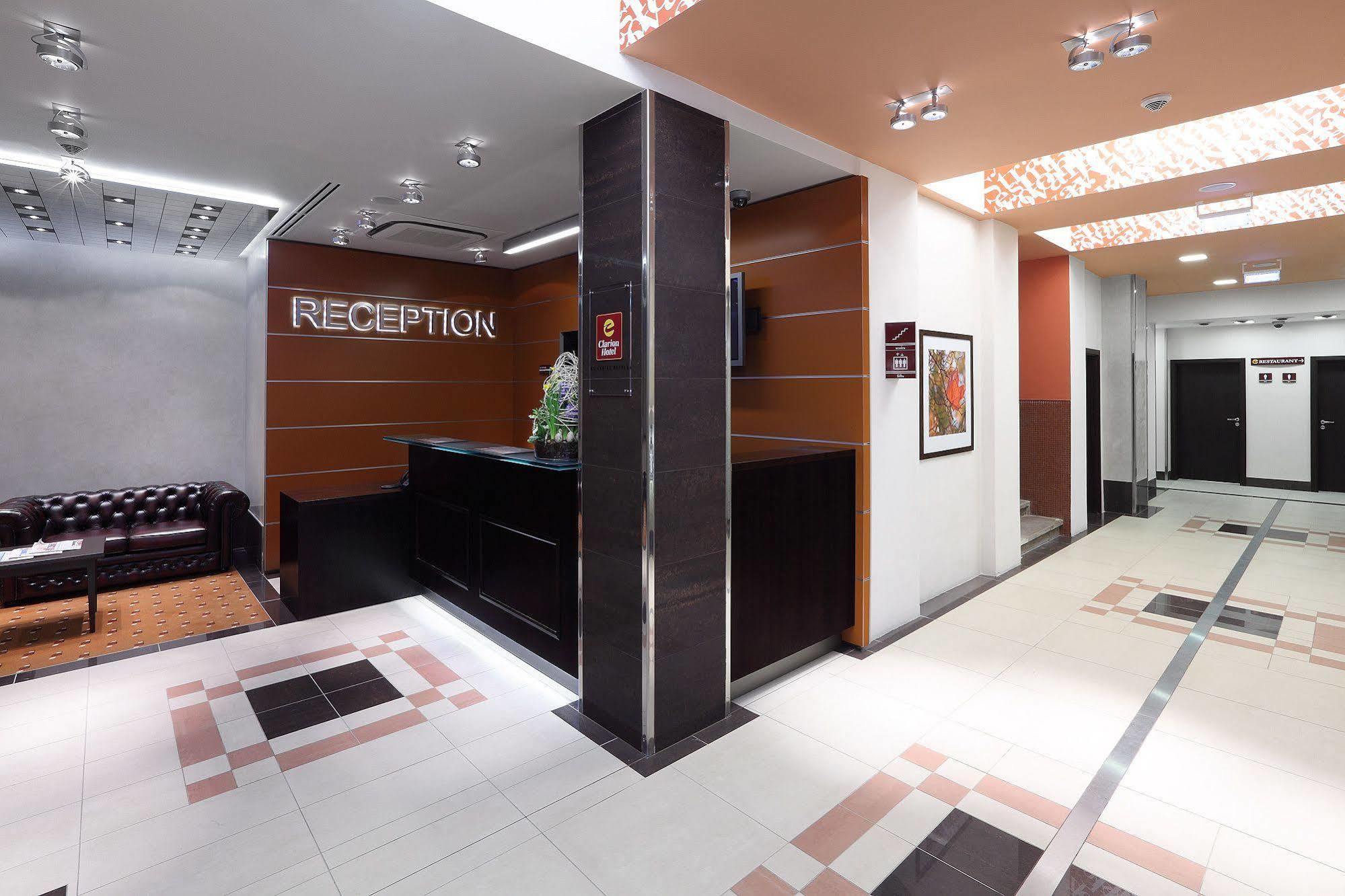 Clarion Prag