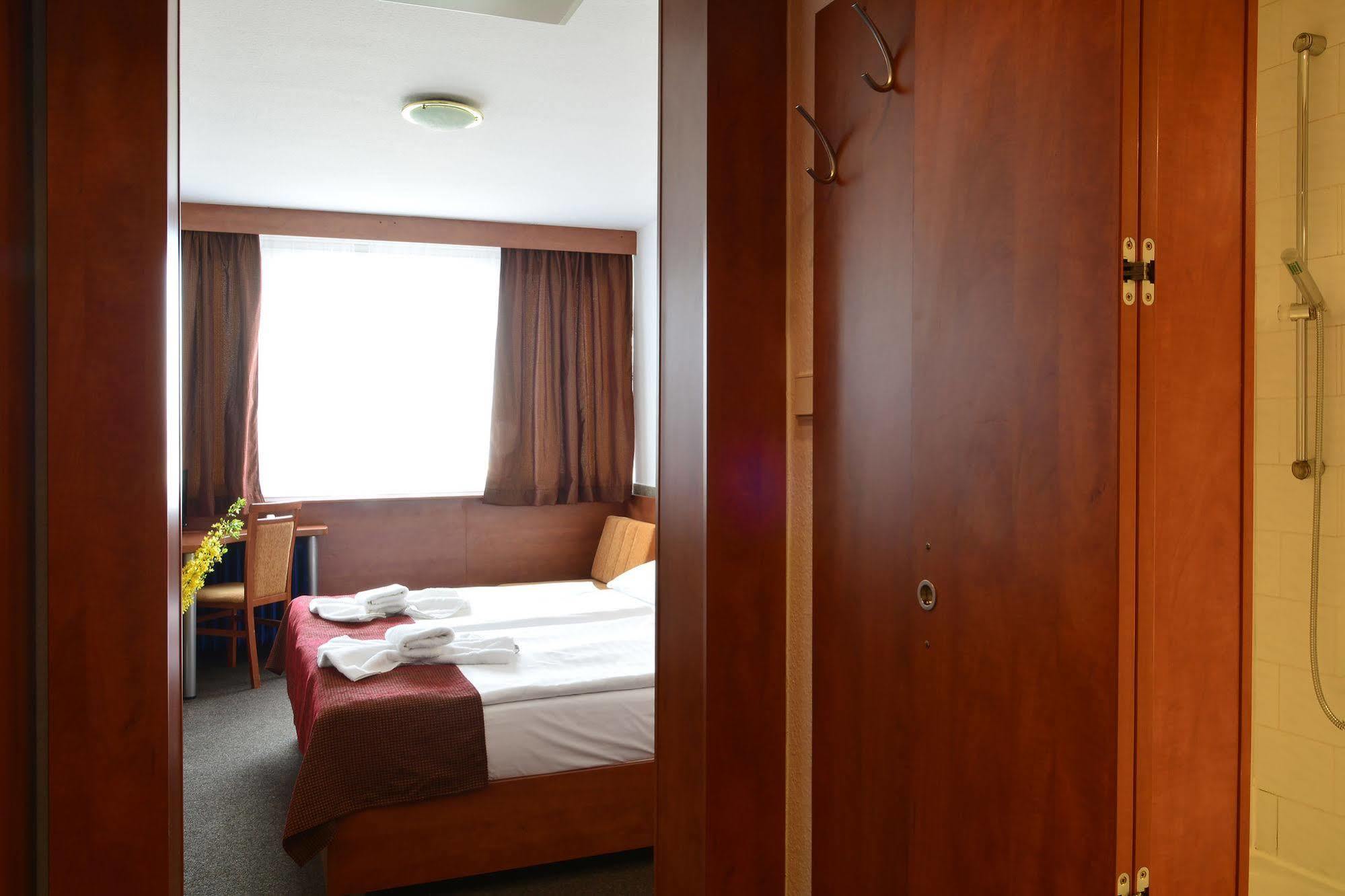 Olympik Tristar Hotel 3*