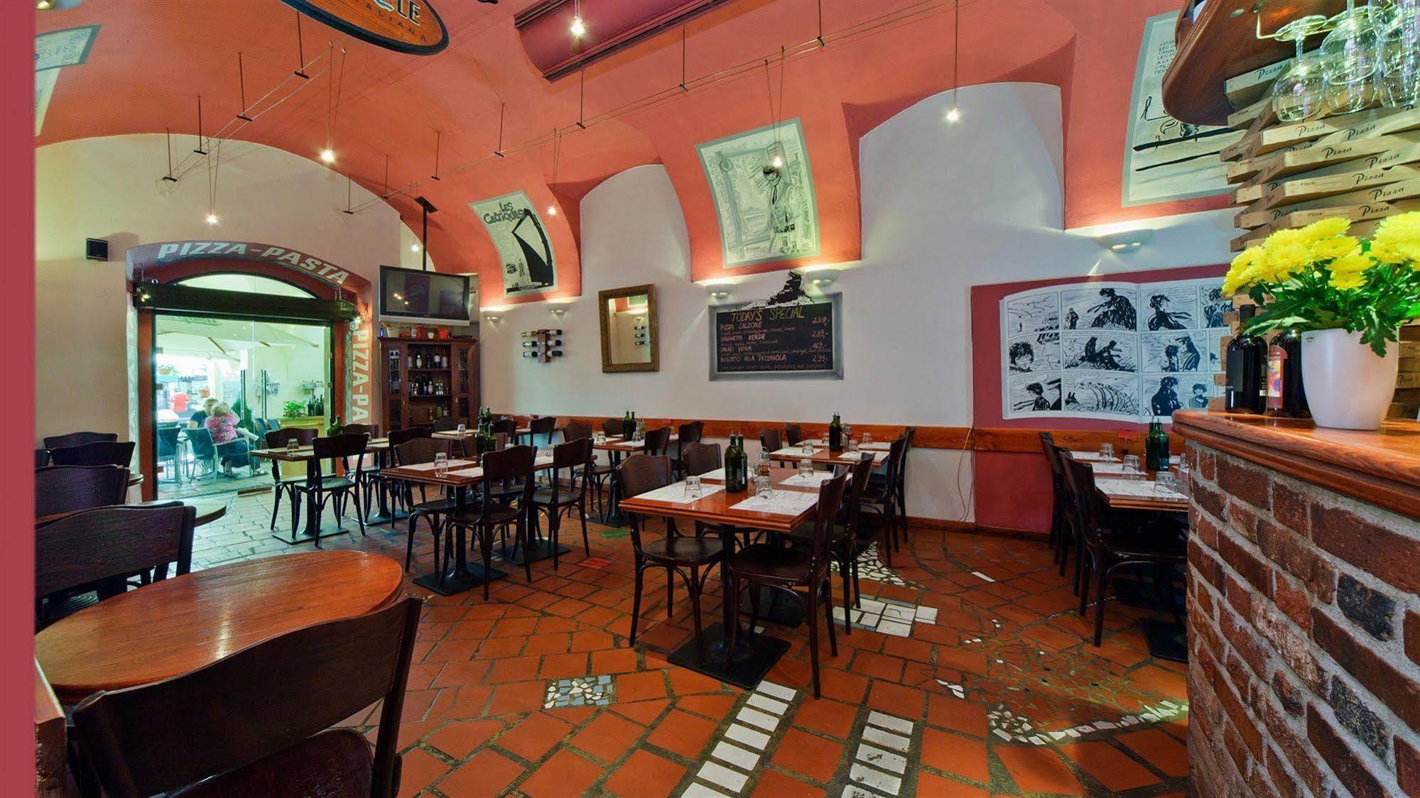 Otel Corto Old Town