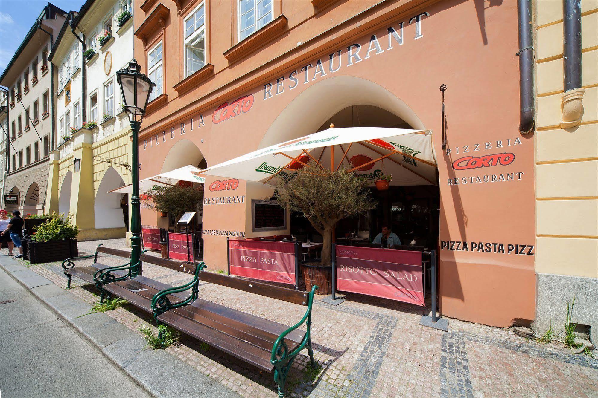 Otel Corto Old Town 3*