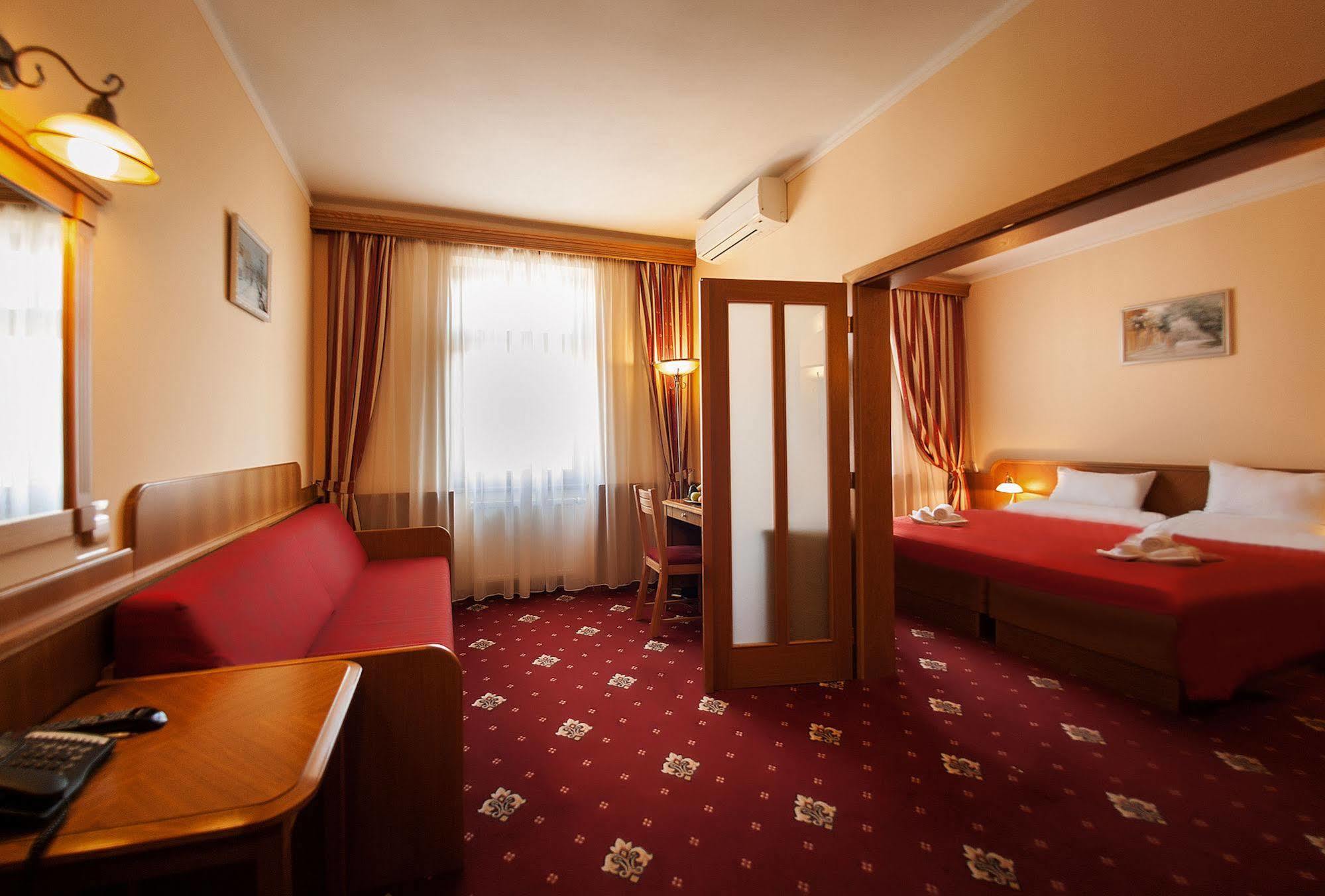 Askania 4*