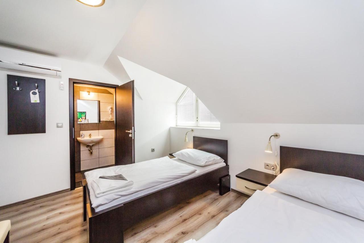 Nova Hospoda - & Restaurant Otel 3*