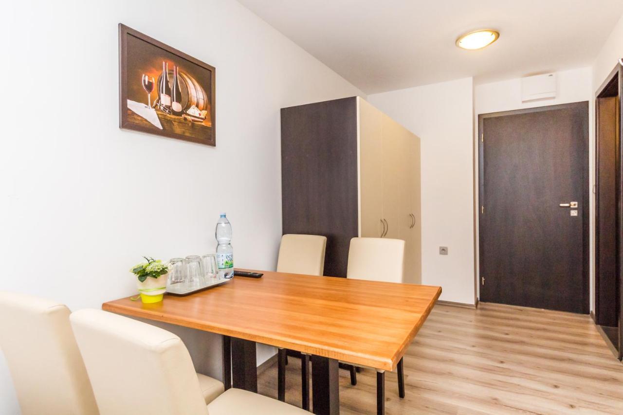 Nova Hospoda - & Restaurant Otel Prag