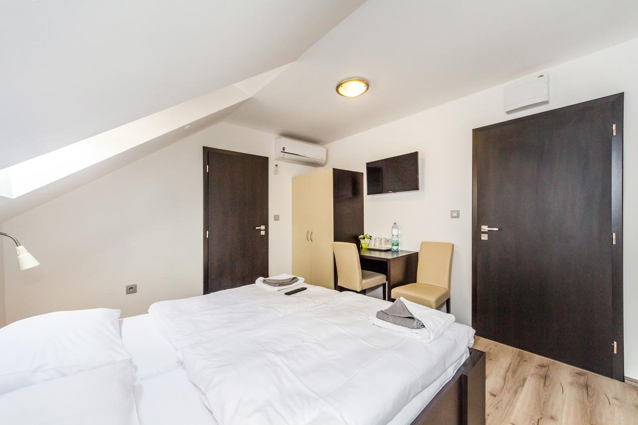 Otel Nova Hospoda - & Restaurant Prag
