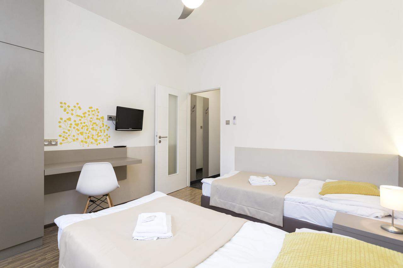 Akat Guest house
